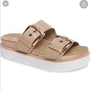 Steve Madden Pate platform shoe